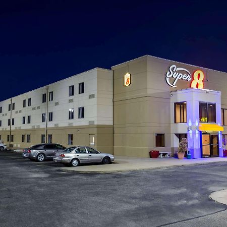 Super 8 By Wyndham Wichita North Exterior foto