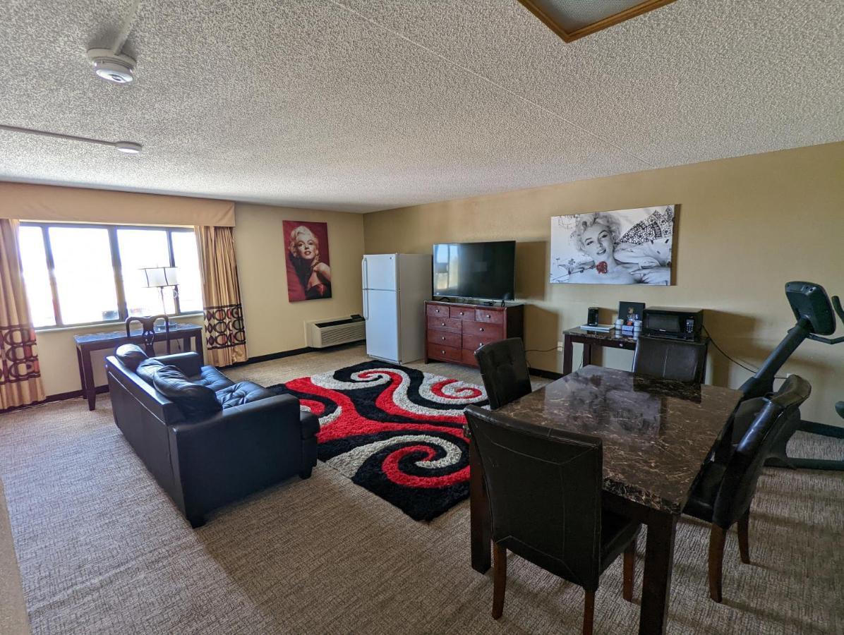 Super 8 By Wyndham Wichita North Exterior foto