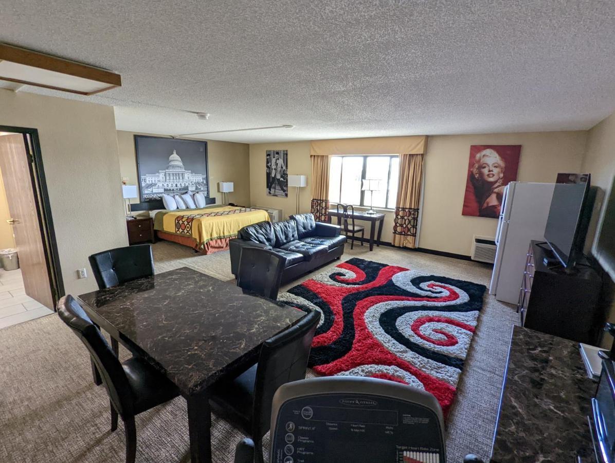 Super 8 By Wyndham Wichita North Exterior foto
